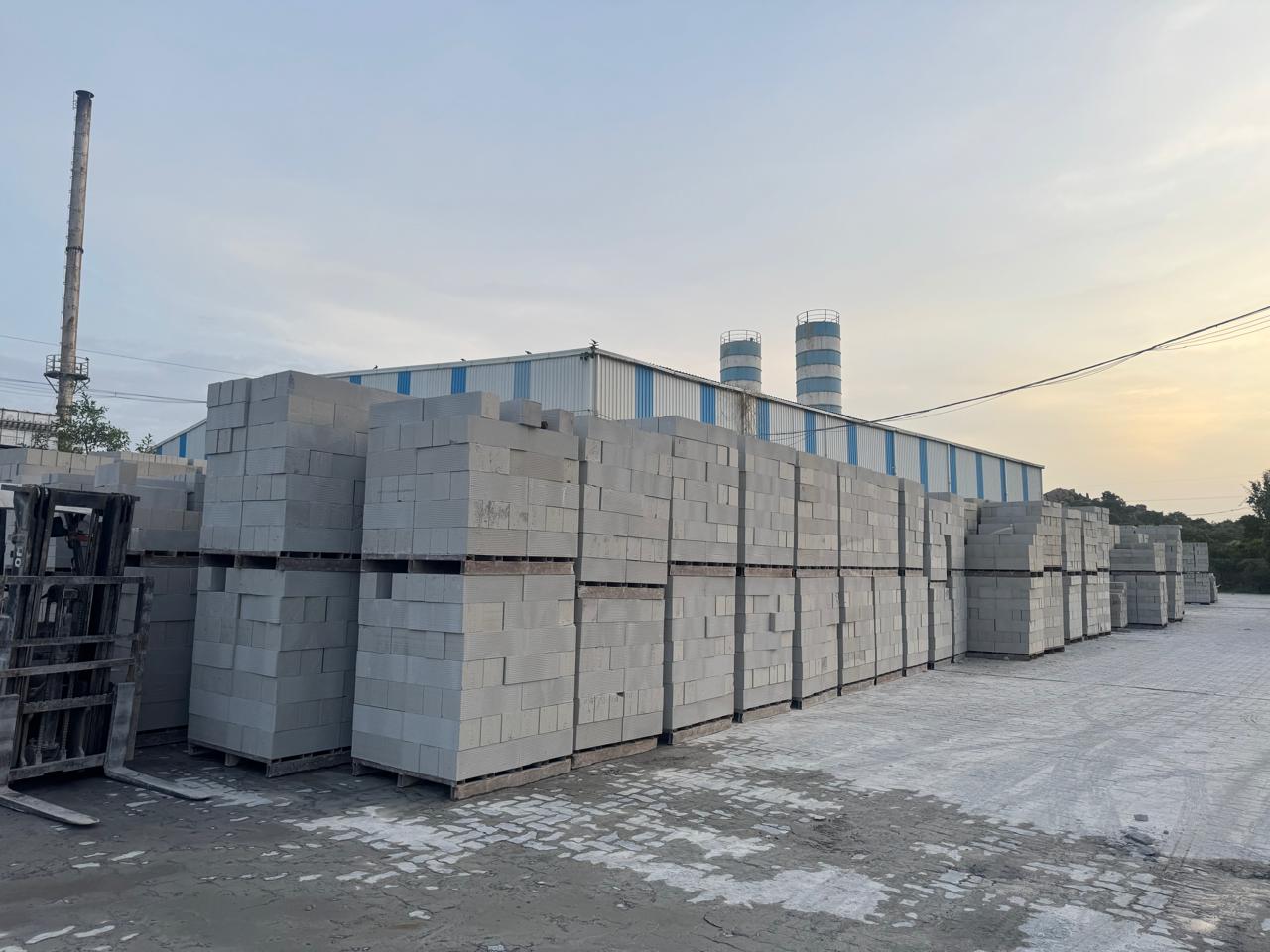 AAC Blocks Stockyard - Large scale production and storage facility